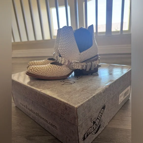 Freebird Blade Leather Ankle Boots white snake color - Picture 12 of 13